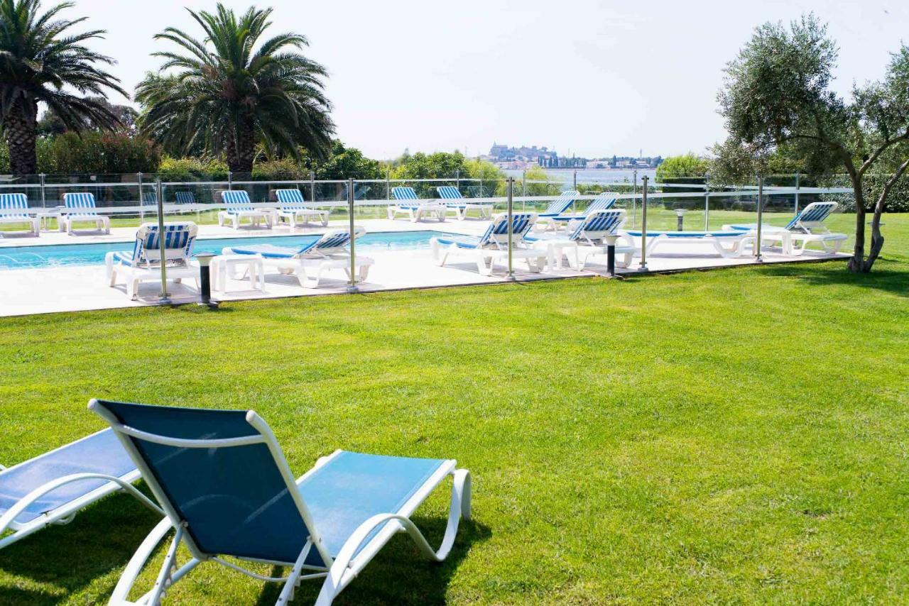 Ariane Hotel Fos Sur Mer Fos-sur-Mer Exterior photo